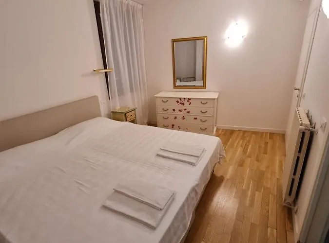 San Marco Luxury Pensión 3*